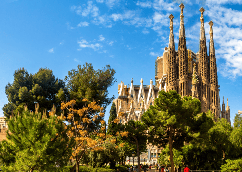 This is a panoramic view of the Sagrade Familia - Barcelona Itinerary 4 Days - 4 Day Barcelona Itinerary - 4 Days in Barcelona - What to Do in Barcelona in 4 Days