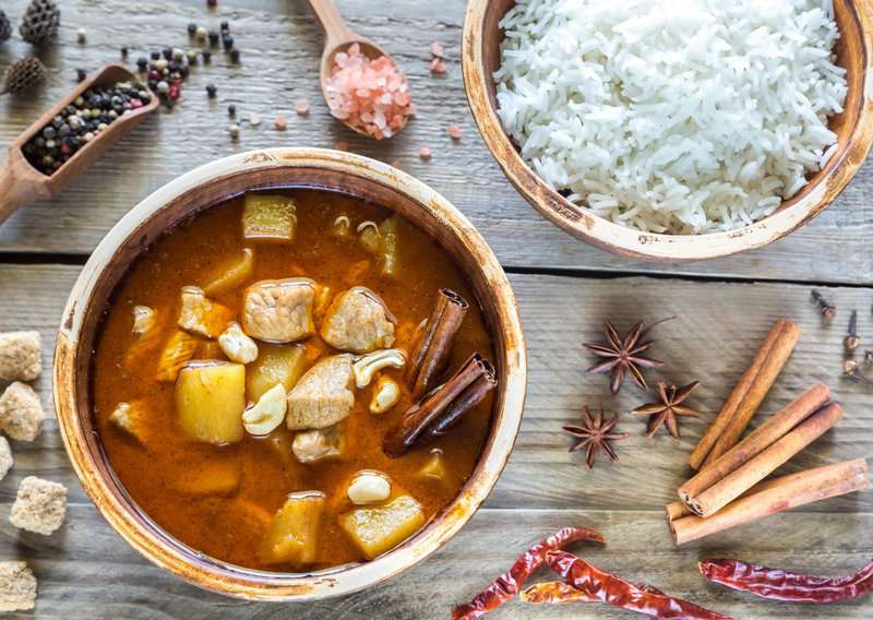 How to Make Massaman Curry – An Authentic Massaman Curry (Recipe Guide)