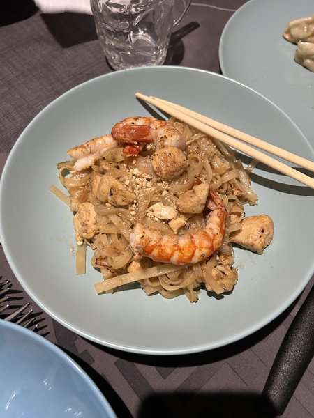 How to Make Pad Thai – An Authentic Pad Thai (Recipe Guide)