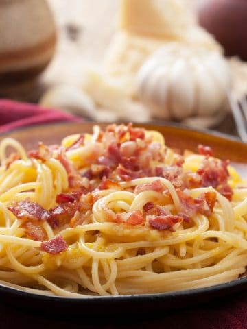 Spaghetti Bolognese Vs Spaghetti Carbonara Who Wins, How to Make Spaghetti Carbonara – An Authentic Spaghetti Carbonara (Recipe Guide)