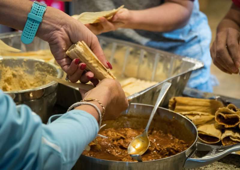How to Make Tamales – Authentic Tamales (Recipe Guide)