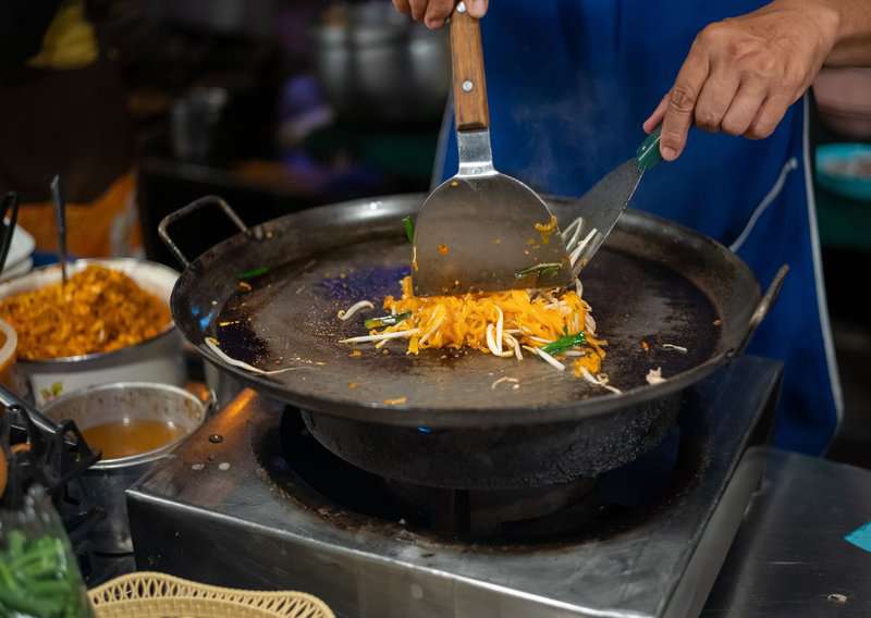 How to Make Pad Thai – An Authentic Pad Thai (Recipe Guide)