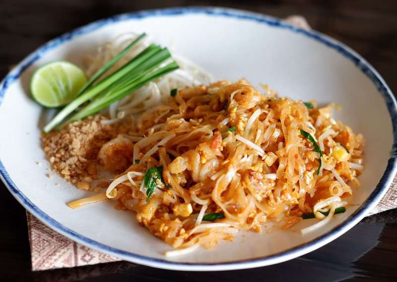 How to Make Pad Thai – An Authentic Pad Thai (Recipe Guide)