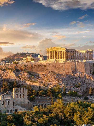 7 Cheap European Destinations For Next Fall, 7 Tourist Traps to Avoid in Athens (Travel Guide)