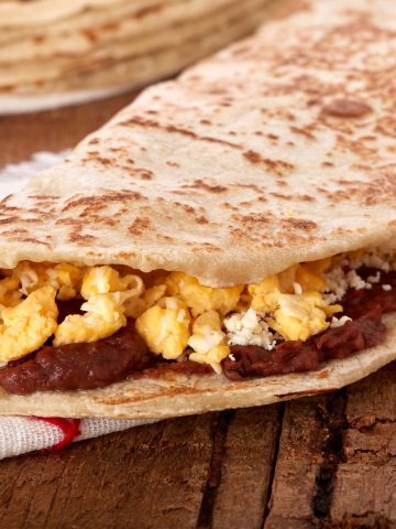 How to Make Baleadas – Authentic Baleadas (Recipe Guide)
