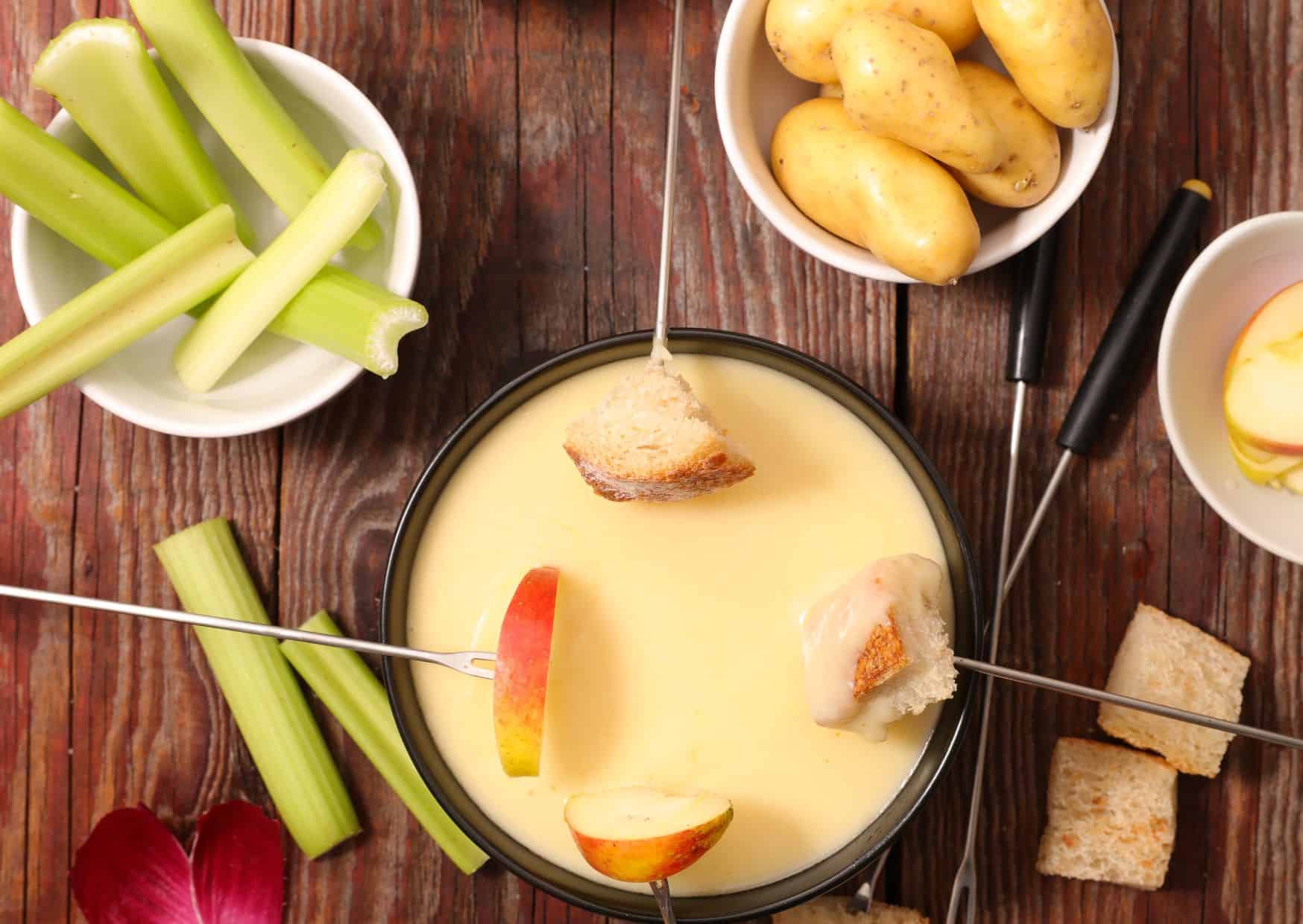 16 Common Mistakes To Avoid In Switzerland, How To Make Cheese Fondue (Recipe Guide) Tips And Calories