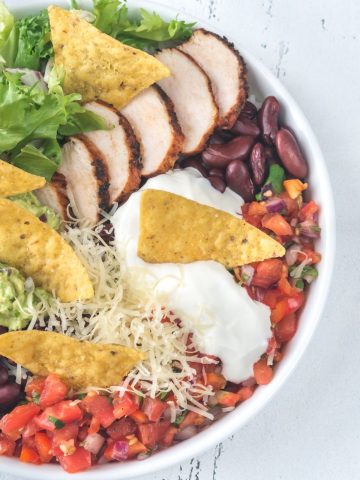 How to Make Chipotle Burrito Bowl - Authentic Chipotle Burrito Bowl (Recipe Guide)