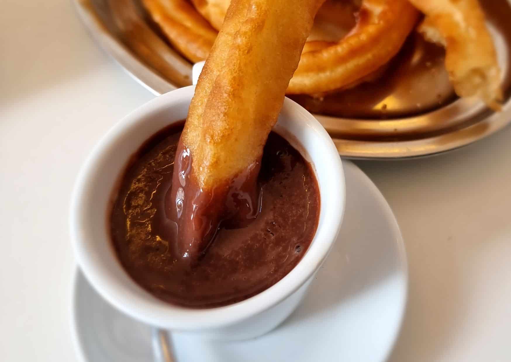 How to Make Spanish Churros with Hot Chocolate - Authentic Churros (Recipe Guide)