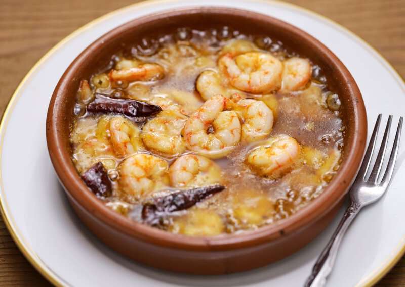 15 Common Mistakes to Avoid in Europe and How to Avoid Them, How to Make Gambas al Ajillo - Authentic Gambas al Ajillo (Recipe Guide)