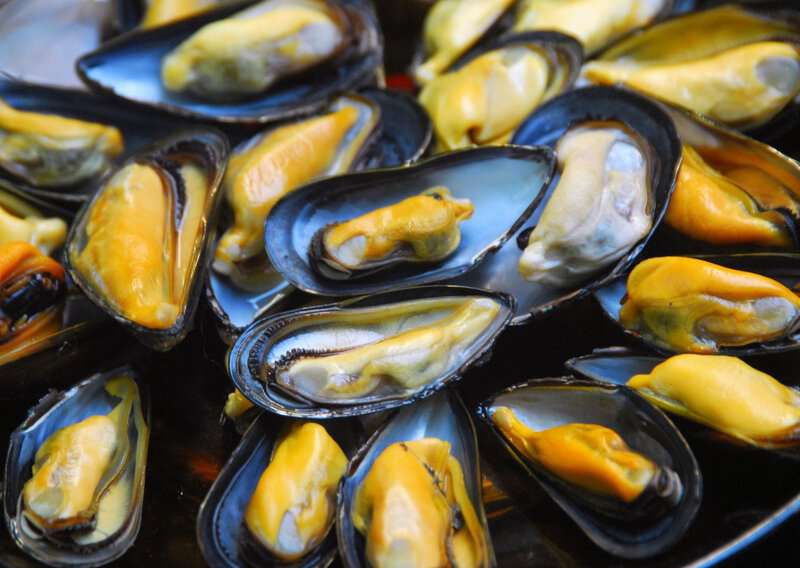 How to Make Moules - Authentic Moules (Recipe Guide) Tips and Calories