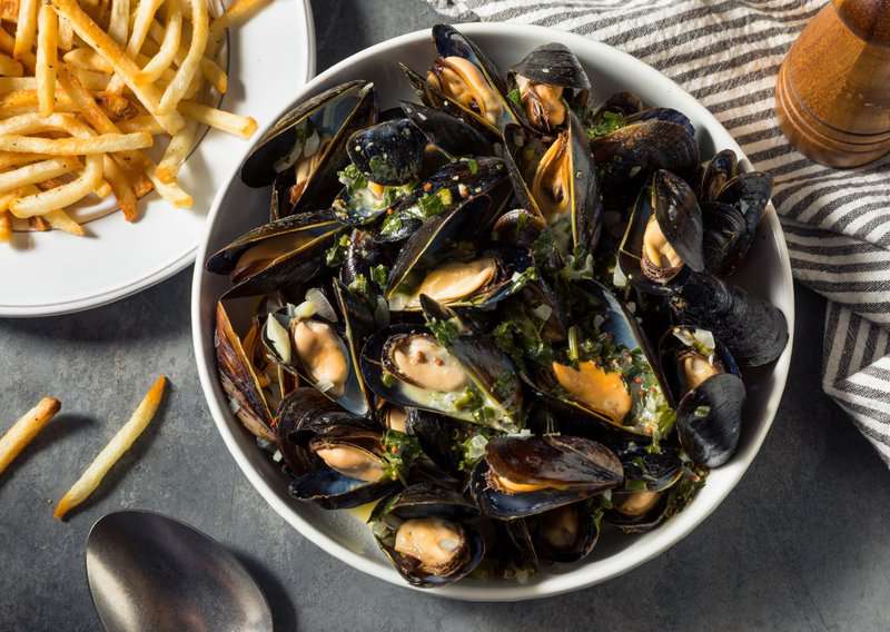 How to Make Moules - Authentic Moules (Recipe Guide) Tips and Calories