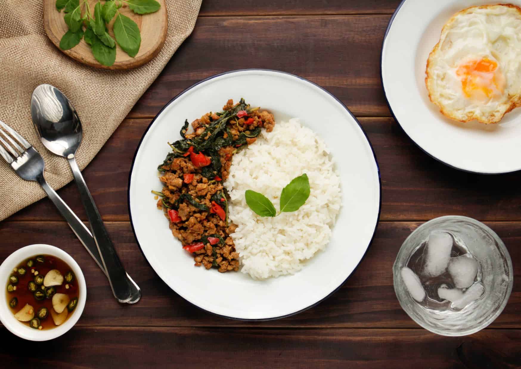 How To Make Pad Kra Pao Moo (Recipe Guide) Tips And Calories