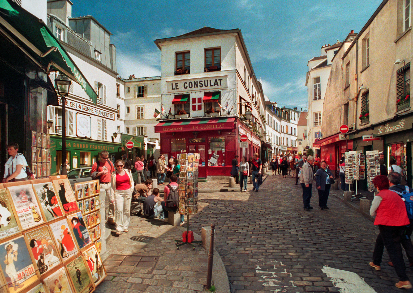 How To Travel Paris On A Budget, Paris-Le-Consulat-8-Mistakes-Tourists-Make-in-Paris-to-Avoid