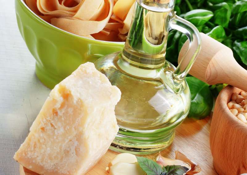 How to Make Pesto Pasta - Authentic Pesto Pasta (Recipe Guide) Tips And Calories