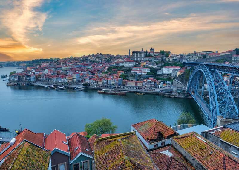 6 Tourist Traps to Avoid in Porto Portugal And How to Avoid Them