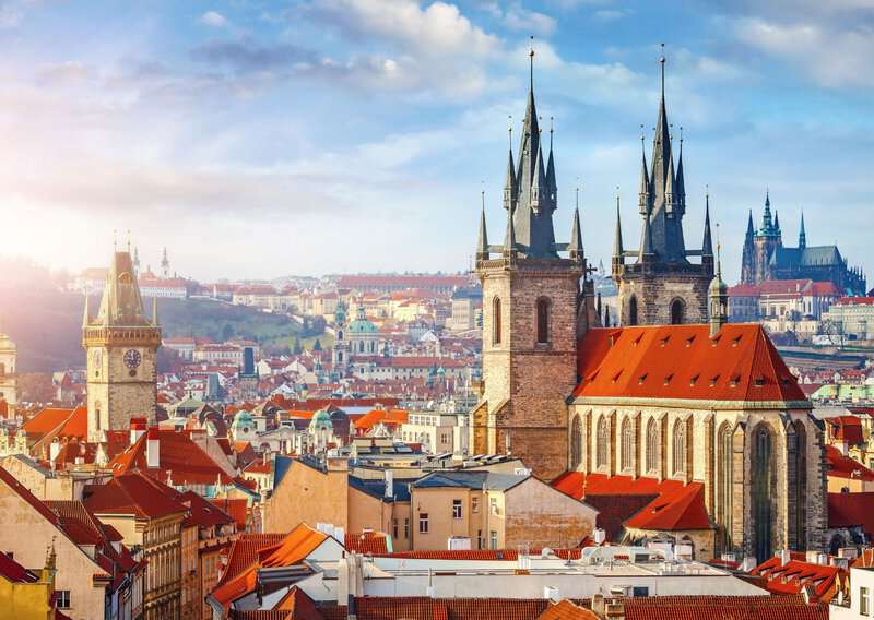 8 Tourist Traps to Avoid in Prague (Travel Guide)