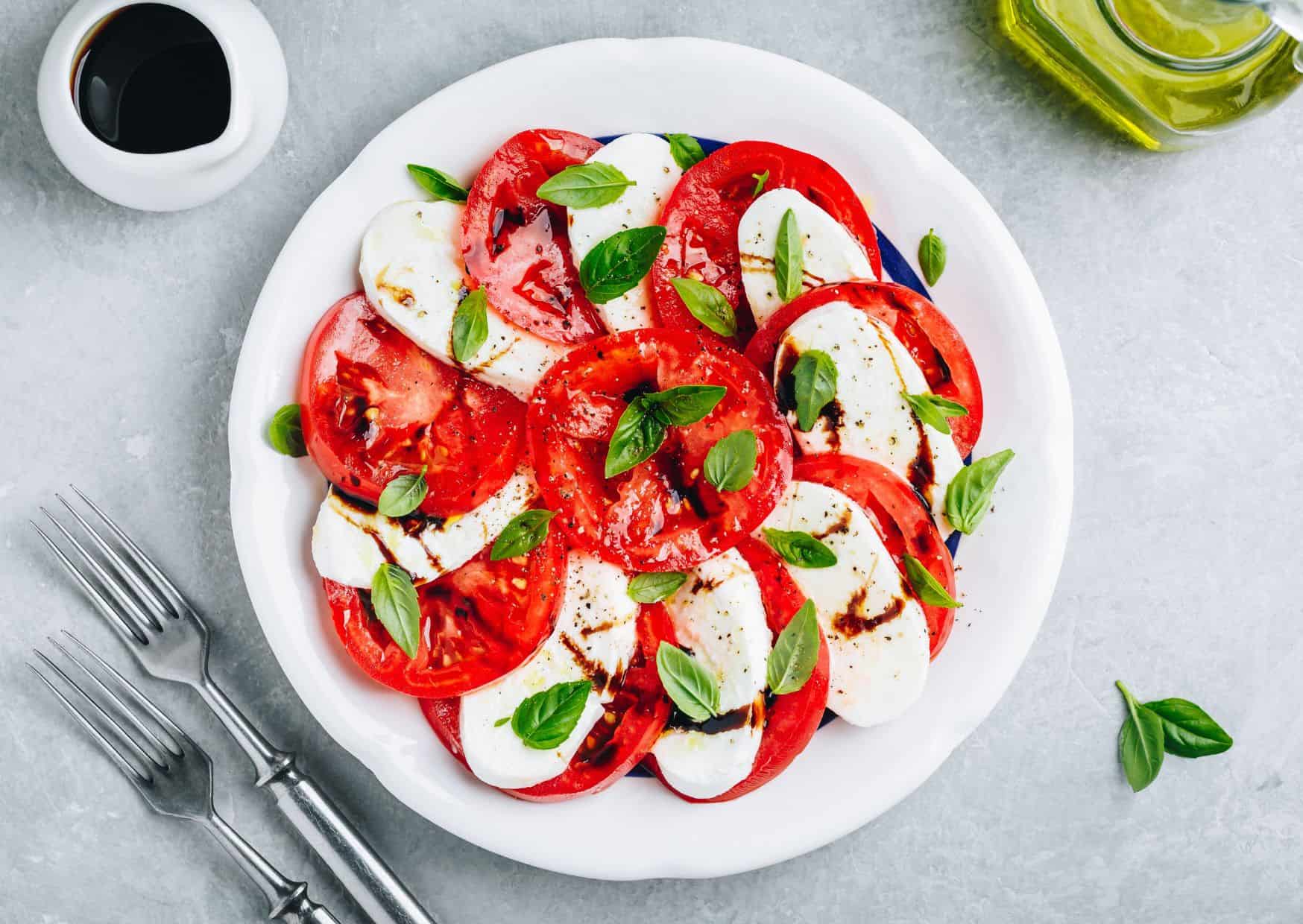 6 Most Popular Salads To Try (Recipe Guide), Caprese Salad, 