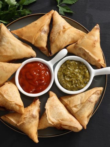 How to Make Samosa – Authentic Samosa (Recipe Guide)