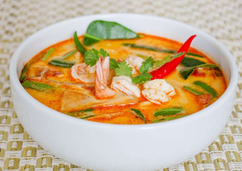 How to Make Tom Yum – Authentic Tom Yum (Recipe Guide)