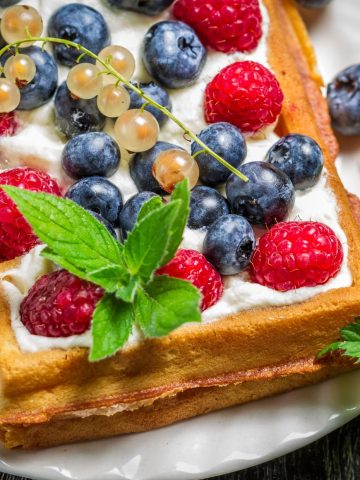 How to Make Waffles - Authentic Waffles (Recipe Guide) Tips and Calories