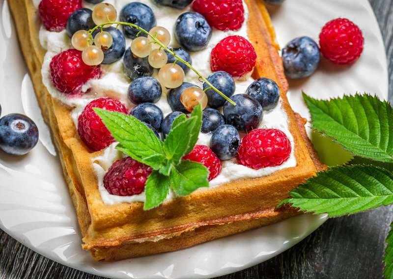 How to Make Waffles - Authentic Waffles (Recipe Guide) Tips and Calories