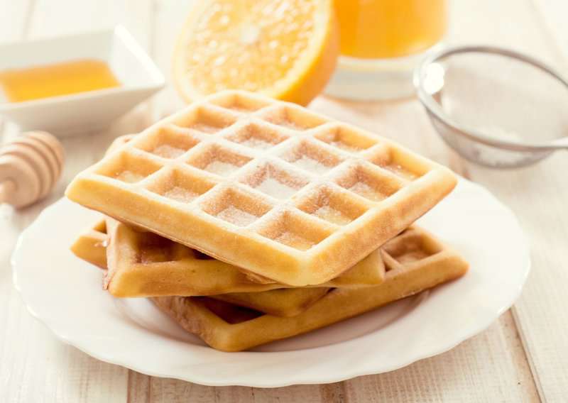 How to Make Waffles - Authentic Waffles (Recipe Guide) Tips and Calories
