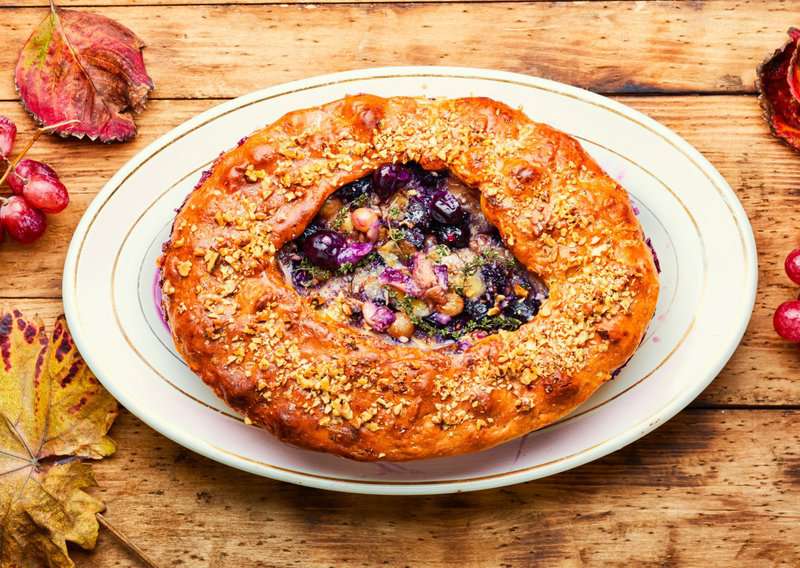 Focaccia Vs Schiacciata What is the Difference And Who Wins, How to Make Schiacciata - Authentic Schiacciata (Recipe Guide) Tips and Calories