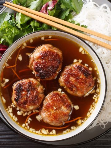 10 Most Popular Dinners in Vietnam (Recipe Guide), Forget About Pho And Try These Recipes in Vietnam (Recipe Guide), 5 Most Popular Vietnamese Dishes (Recipe Guide) Tips And Calories, How To Make Bun Cha (Recipe Guide) Tips And Calories