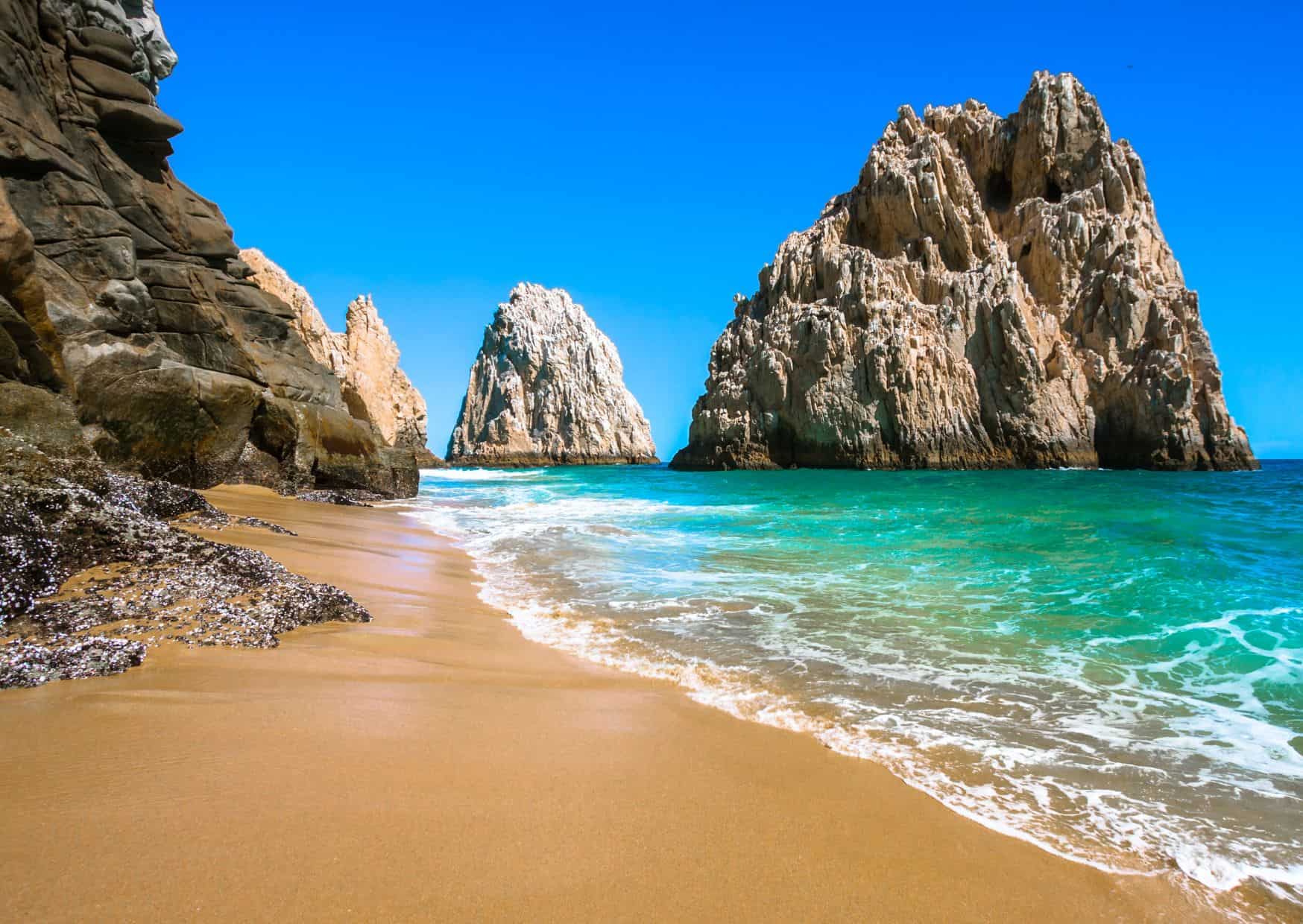 7 Tourist Traps to Avoid in Cabo And How To Avoid Them