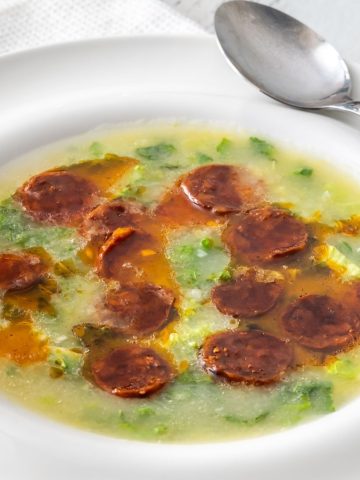 10 Details About Portuguese Food That Foreigners Can’t Understand, 3 Most Popular Recipes in Portugal: Bacalhau à Brás, Caldo Verde And Pastéis de Nata, How To Make Caldo Verde (Recipe Guide) Tips And Calories
