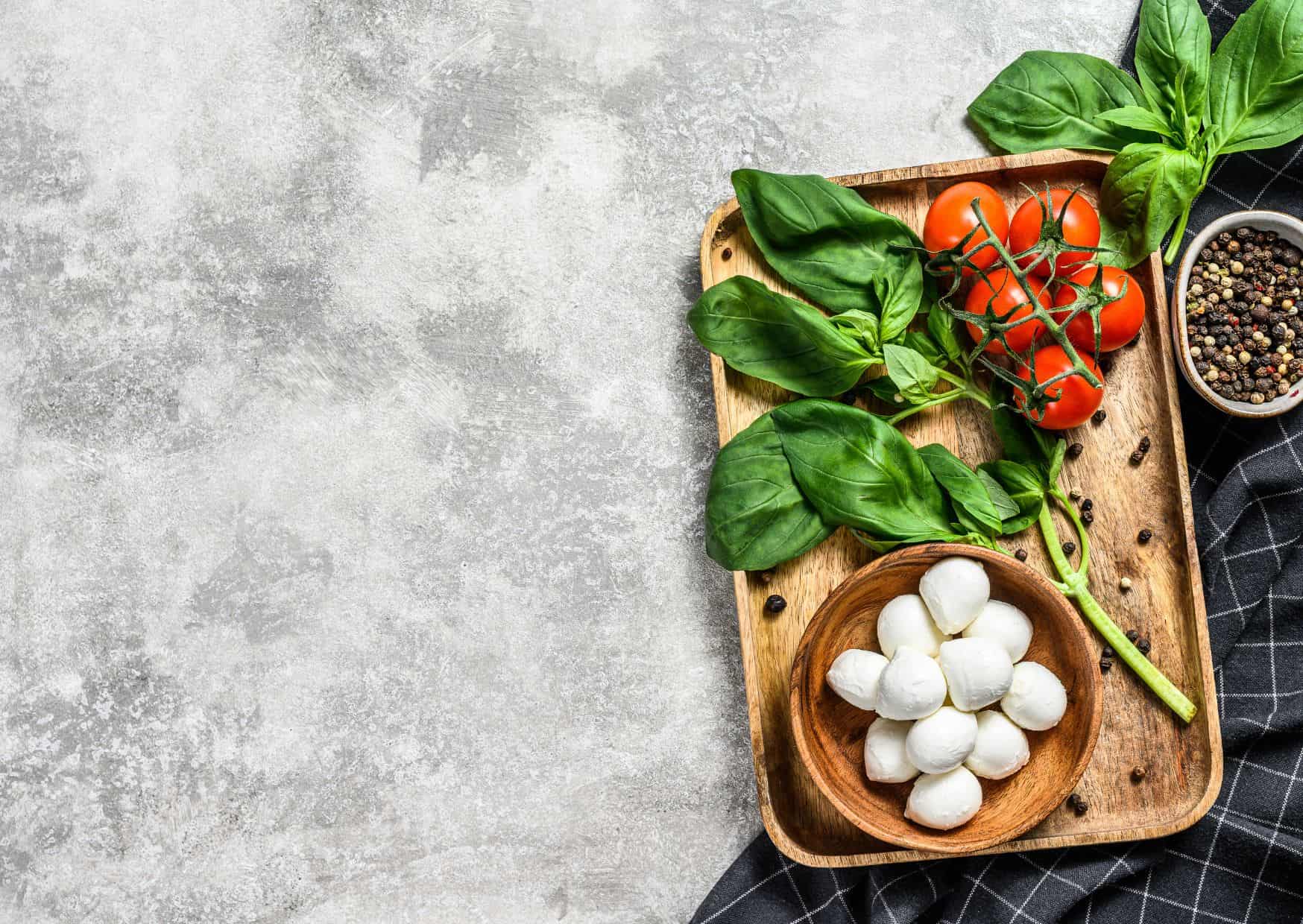 How To Make Caprese Salad (Recipe Guide) Tips And Calories