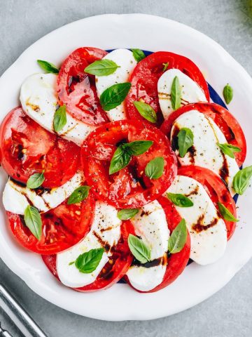 10 Details About Italian Food That Foreigners Can't Understand, Authentic Vegetarian Italian Recipes, Most Popular Dinners for Summer: Recipe Guide, Tips And Calories, Best Recipes For A Romantic Dinner, How To Make Caprese Salad (Recipe Guide) Tips And Calories