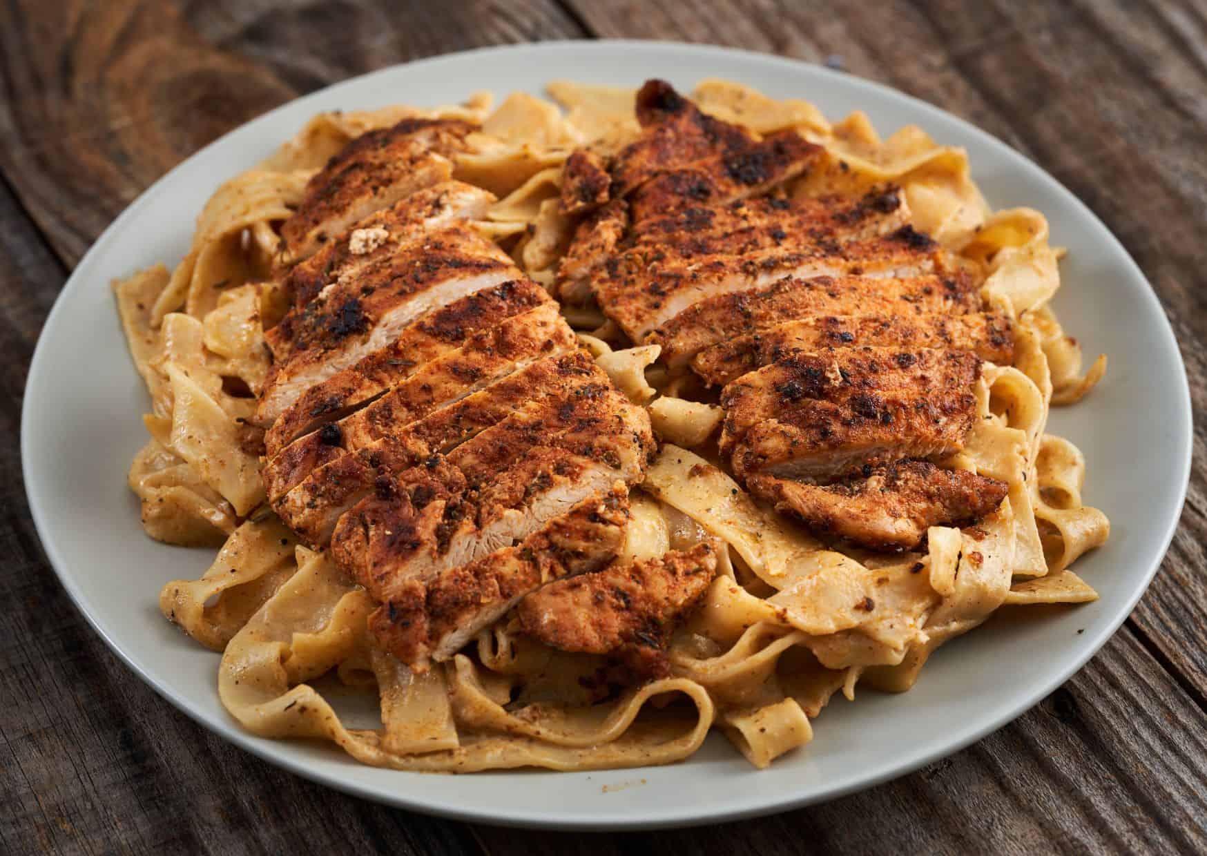 How To Make Chicken Alfredo (Recipe Guide) Tips And Calories