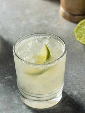 How to Make a Mezcal Margarita (Recipe Guide) Tips And Calories