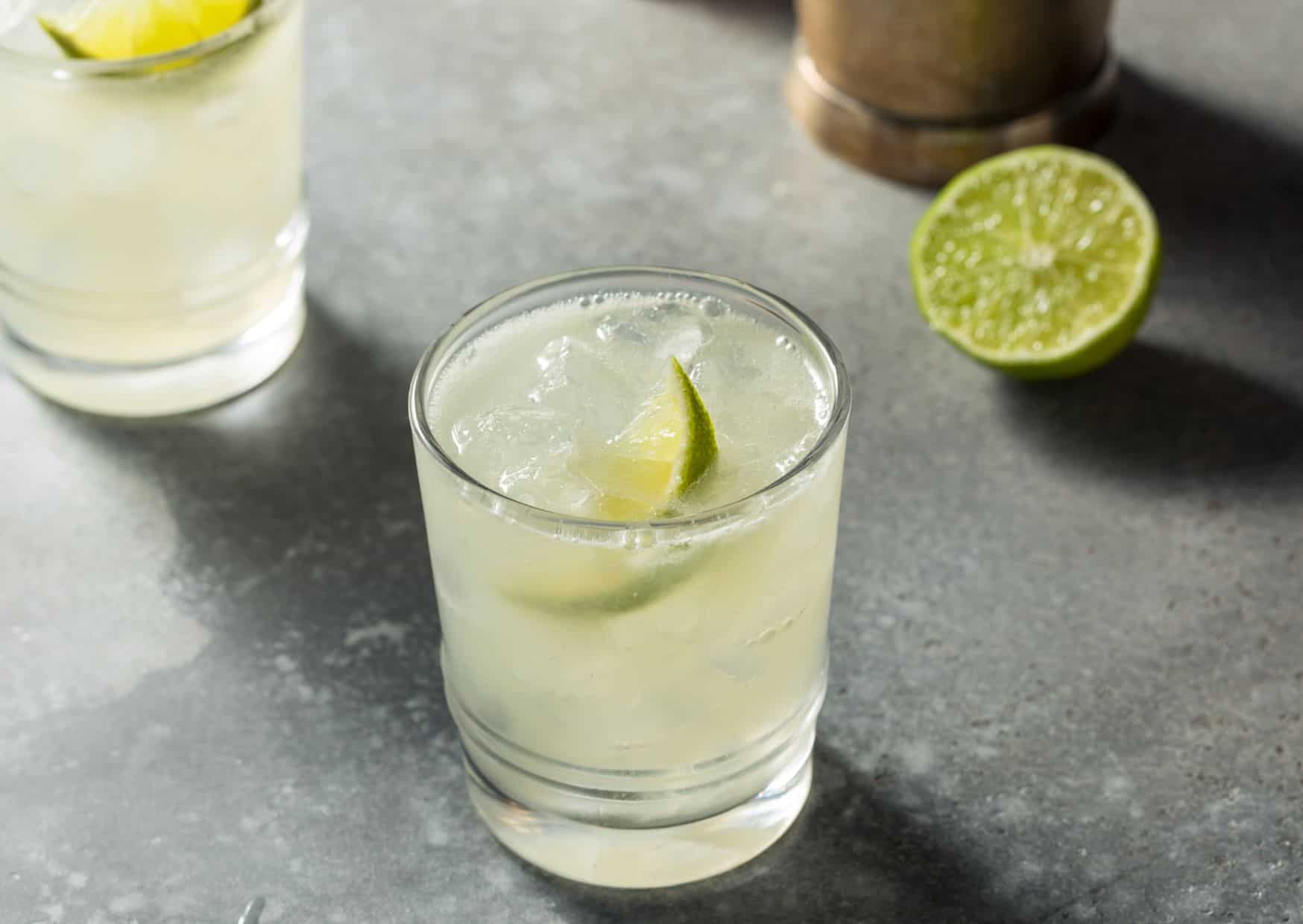 Stop Ordering Regular Margaritas: The Mezcal One Is on a Whole Different Level 1 How to Make a Mezcal Margarita (Recipe Guide) Tips And Calories