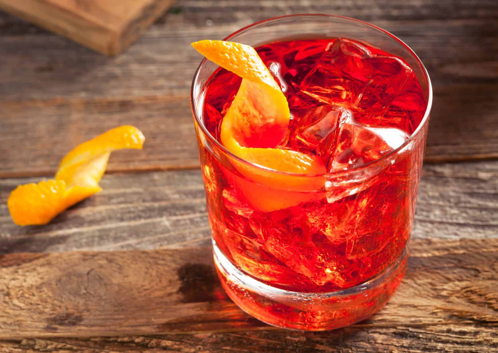 How To Make Negroni Cocktail (Recipe Guide)