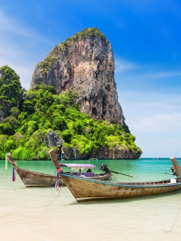 9 Places That Were Ruined by Tourism And Where to Go Instead, 6 Tourist Traps to Avoid in Phuket And How To Avoid Them