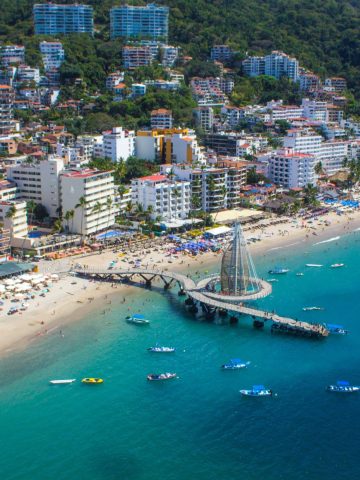 Looking To Move In And Travel? Why Everyone’s Packing Up and Moving to These Destinations, Looking To Move In And Travel? Why Everyone’s Packing Up and Moving to These Destinations, 9 Best Tropical Places for Living That Make You Fall In Love, 6 Tourist Traps to Avoid in Puerto Vallarta And How To Avoid Them
