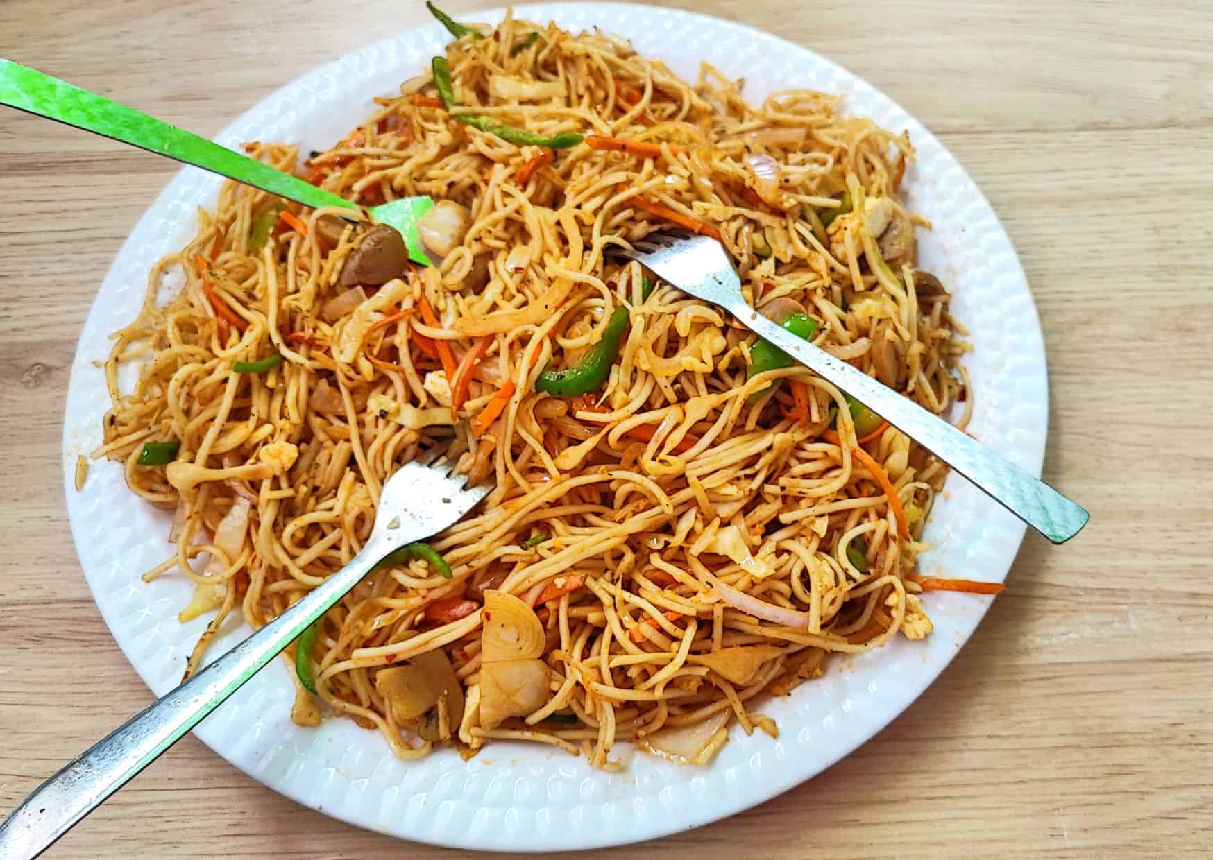 How To Make Singapore Noodles (Recipe Guide) Tips And Calories