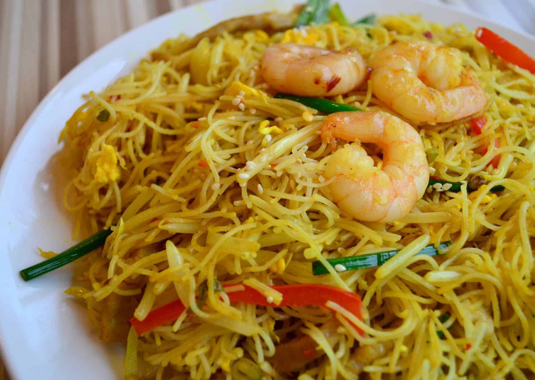 How To Make Singapore Noodles (Recipe Guide) Tips And Calories