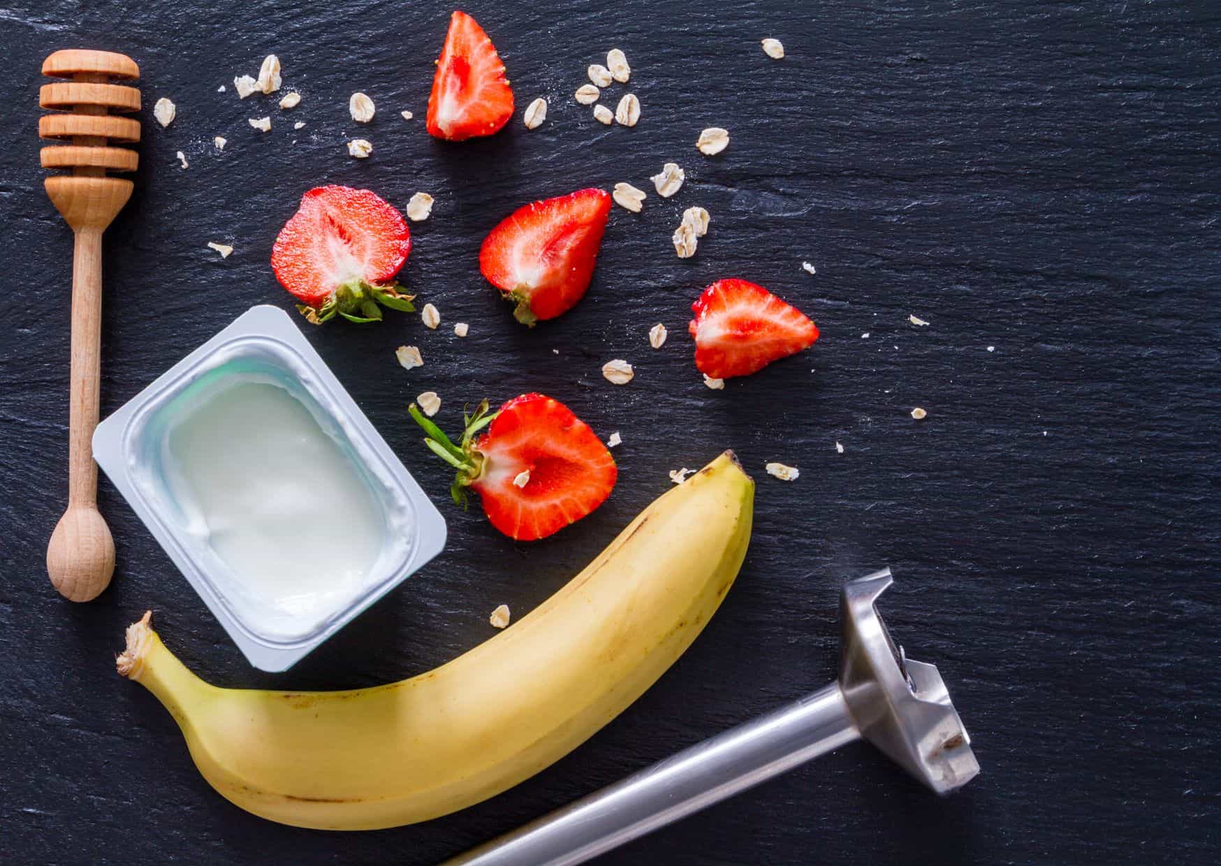 How to Make a Strawberry Banana Smoothie Like a Pro 2 How To Make Strawberry Banana Smoothie (Recipe Guide) Tips And Calories