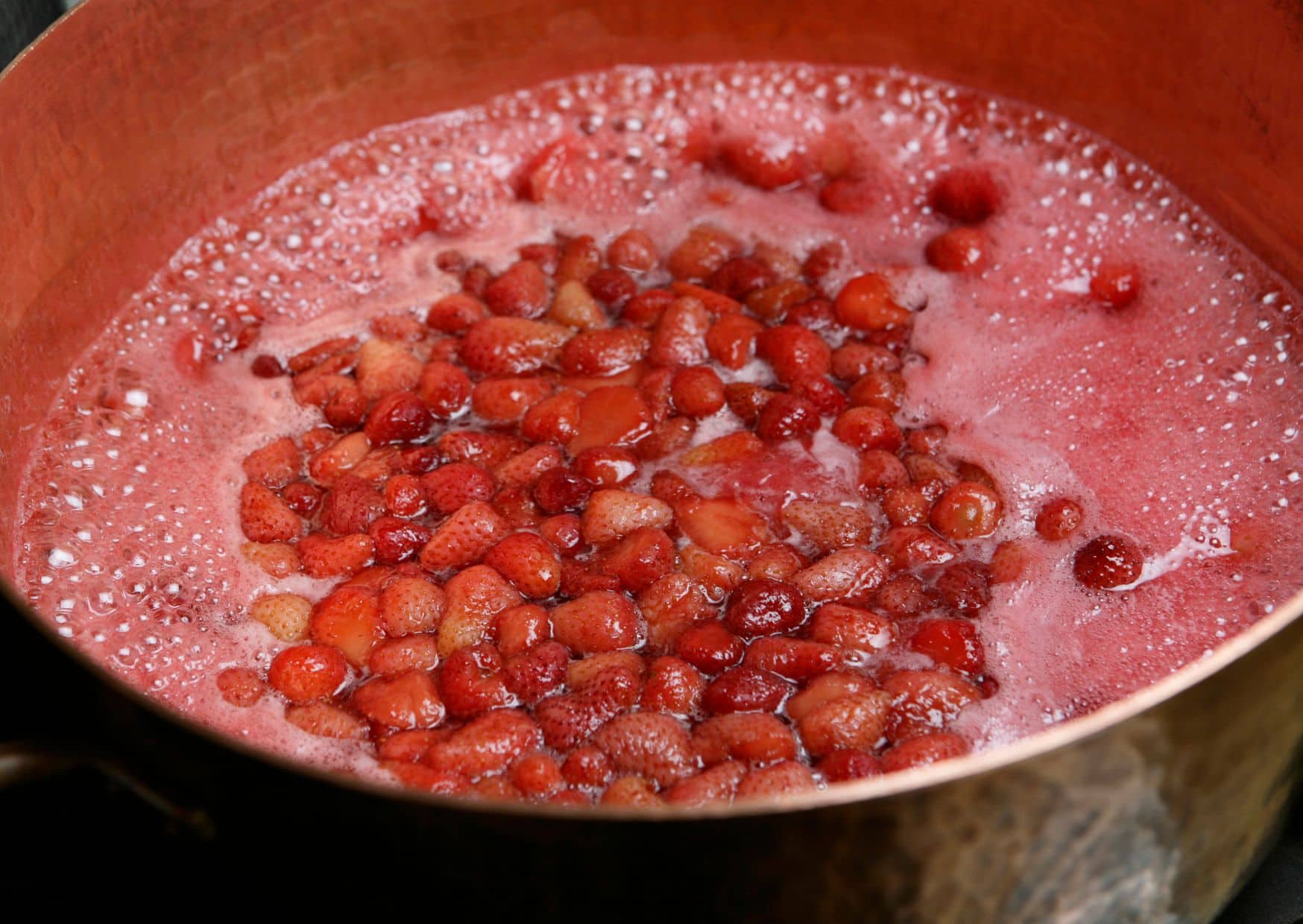 How To Make Strawberry Jam (Recipe Guide) Tips And Calories