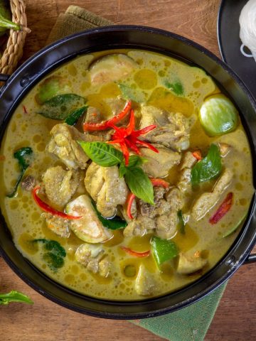 5 Best Thai Dishes To Try (Recipe Guide) Tips And Calories, How To Make Thai Green Curry (Recipe Guide) Tips And Calories