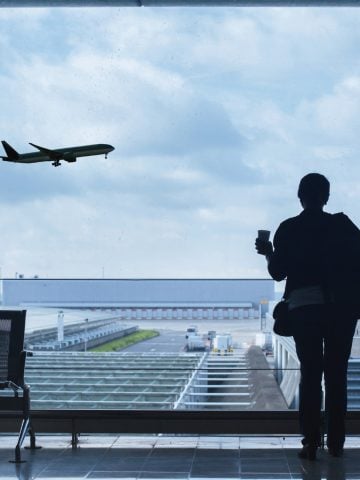 15 Unbelievable Travel Mishaps That Are Actually More Common Than You Think, Flight Delayed Or Cancelled?: Rights When Your Flight Gets Delayed, 12 Worst Travel Experience, missing-flights-15-Unbelievable-Travel-Mishaps-That-Are-Actually-More-Common-Than-You-Think