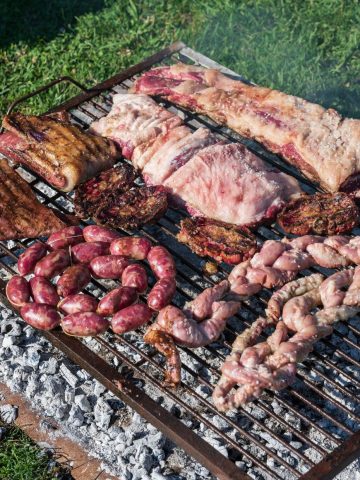 What Is The Best Argentinian Food? Most Popular Dinners in Argentina, How To Make Asado Argentine Barbecue (Recipe Guide)
