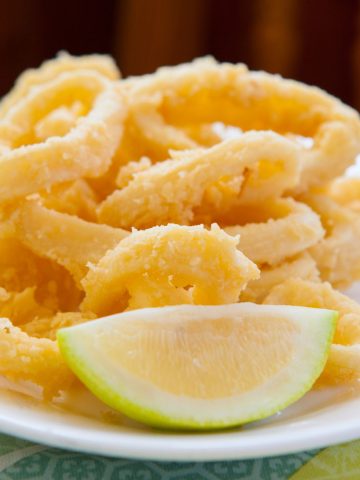 How To Make Calamares A la Romana Fried Calamari (Recipe Guide)