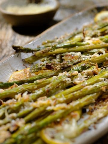 How To Make Garlic Parmesan Asparagus (Recipe Guide)