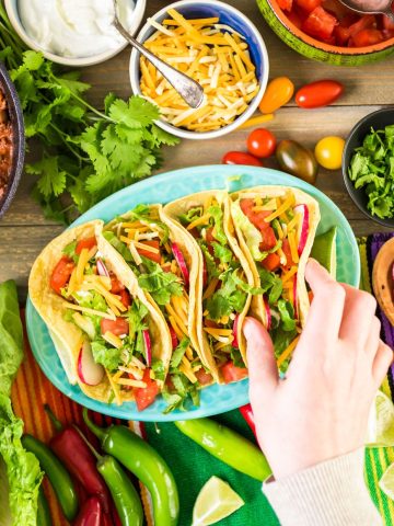 How to Make Ground Beef Tacos (Recipe Guide)