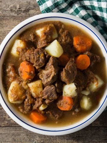 15 Best Tips for Expats Living in Ireland, How To Spend 48 Hours in Dublin, Most Popular Irish Dish: Irish Stew (Recipe Guide)