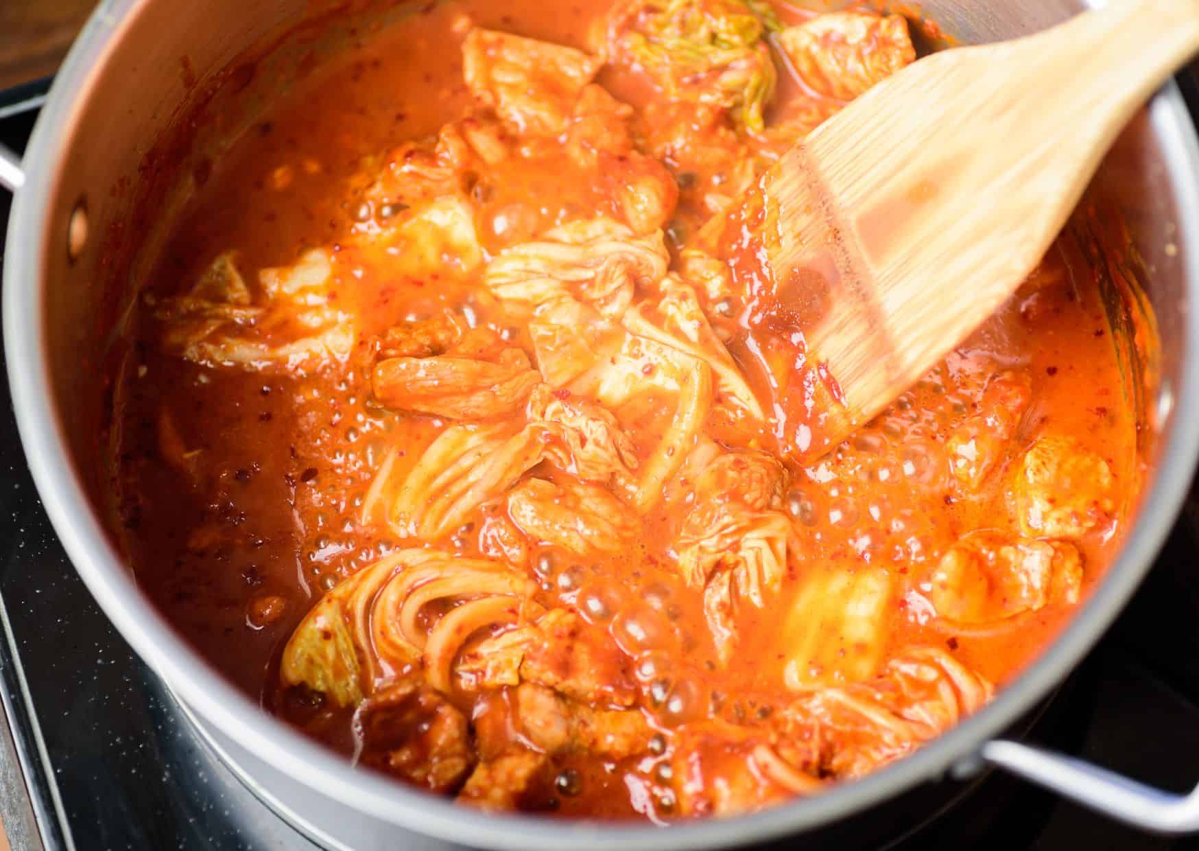 How To Make Korean Kimchi Jjigae (Recipe Guide)